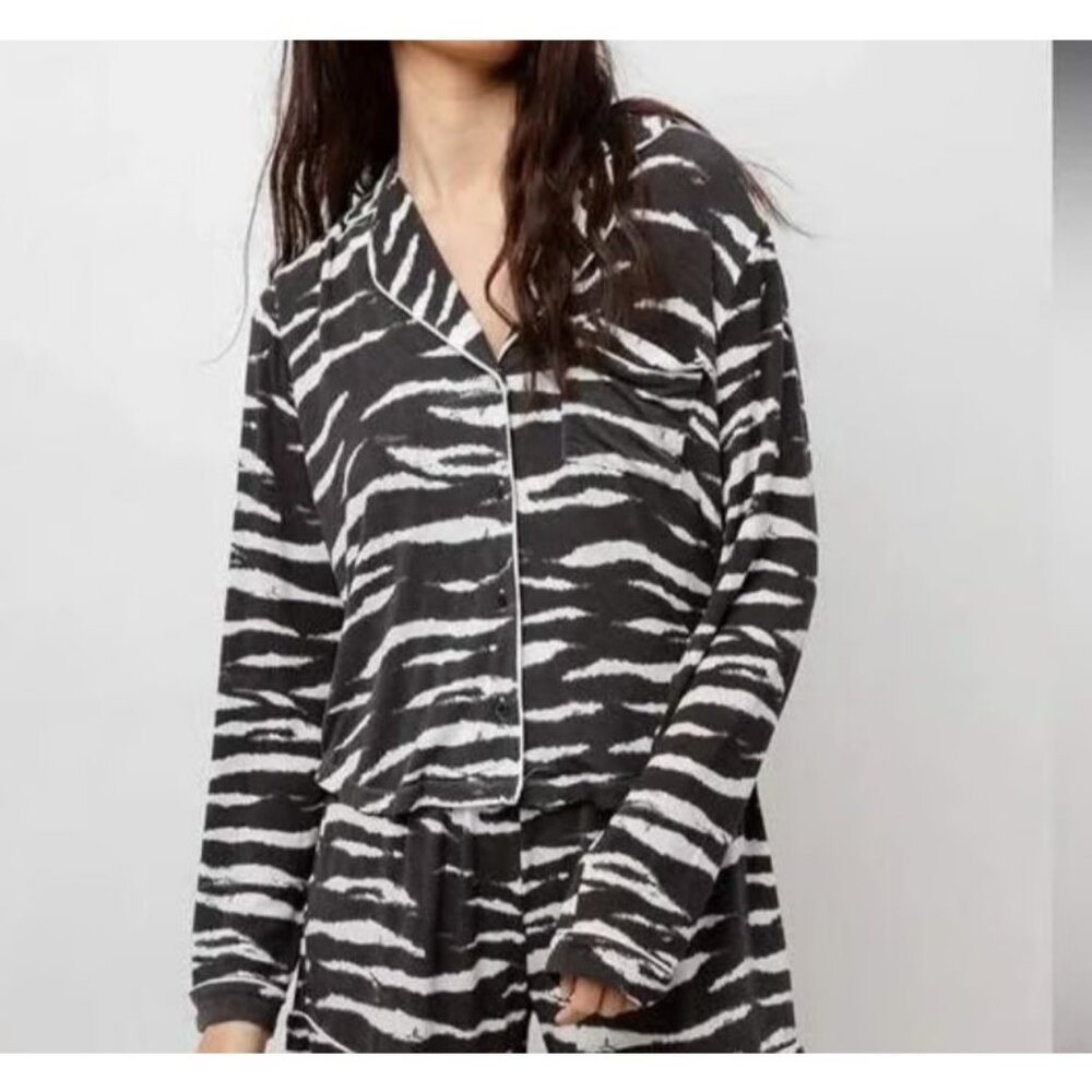 Rails Eva Pajama Top Women's Size XS in Black Watercolor Tiger New With Tags!